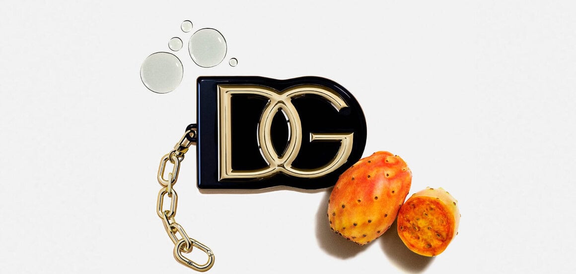 DOLCE&GABBANA 極美品 2024 DG ロゴ アンサンブル 38 Dolce & Gabbana's New Beauty Moves - 10 Magazine